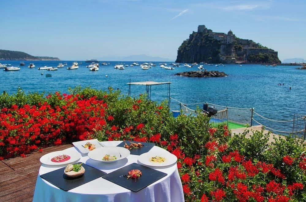 Miramare E Castello Hotel อีสเกีย ภายนอก รูปภาพ